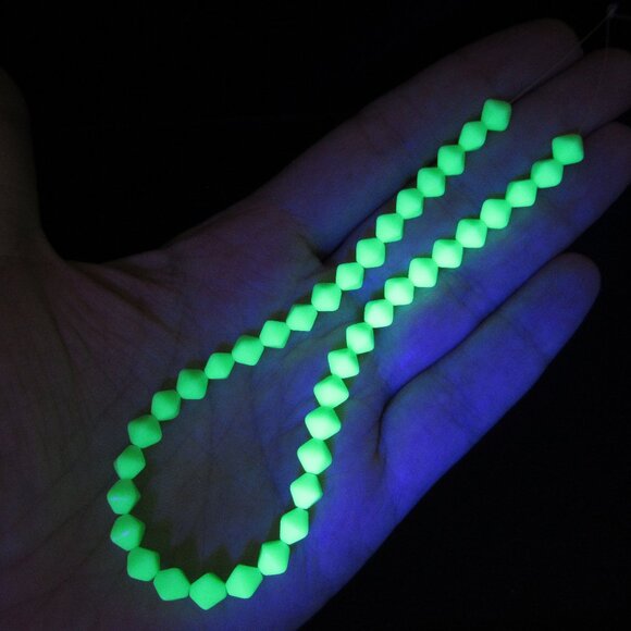 UG bicone beads - Picture 1 of 7
